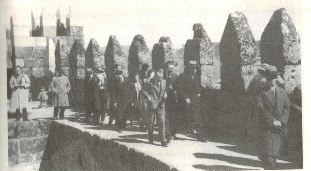 Visita a Guimarães de membros do SEG no marco da Semana Galega do Porto en abril de 1935 (Foto: IEGPS).