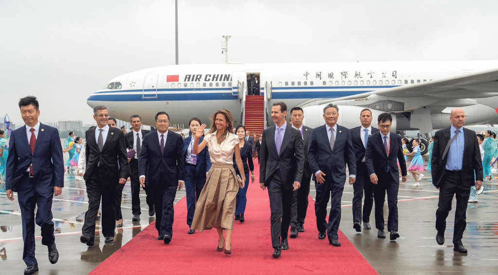 O presidente sirio Bachar el Asad á súa chegada ao aeroporto de Beijing o pasado 21 de setembro (Foto: SANA).