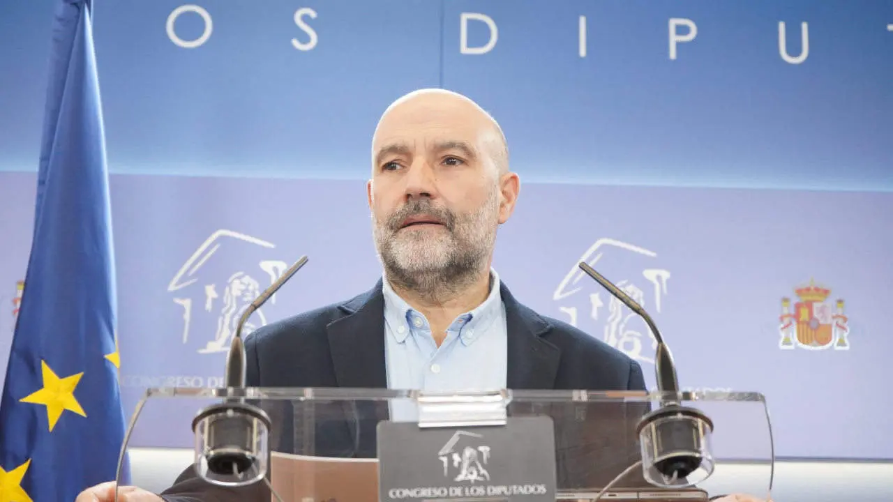 N&eacute;stor Rego, en rolda de prensa. (Foto: N&oacute;s Diario)