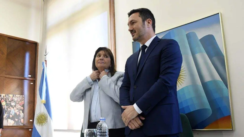 Patricia Bullrich e Sergio Massa, hoxe, en rolda de prensa. (Foto: Pablo Aneli / T&eacute;lam / DPA)