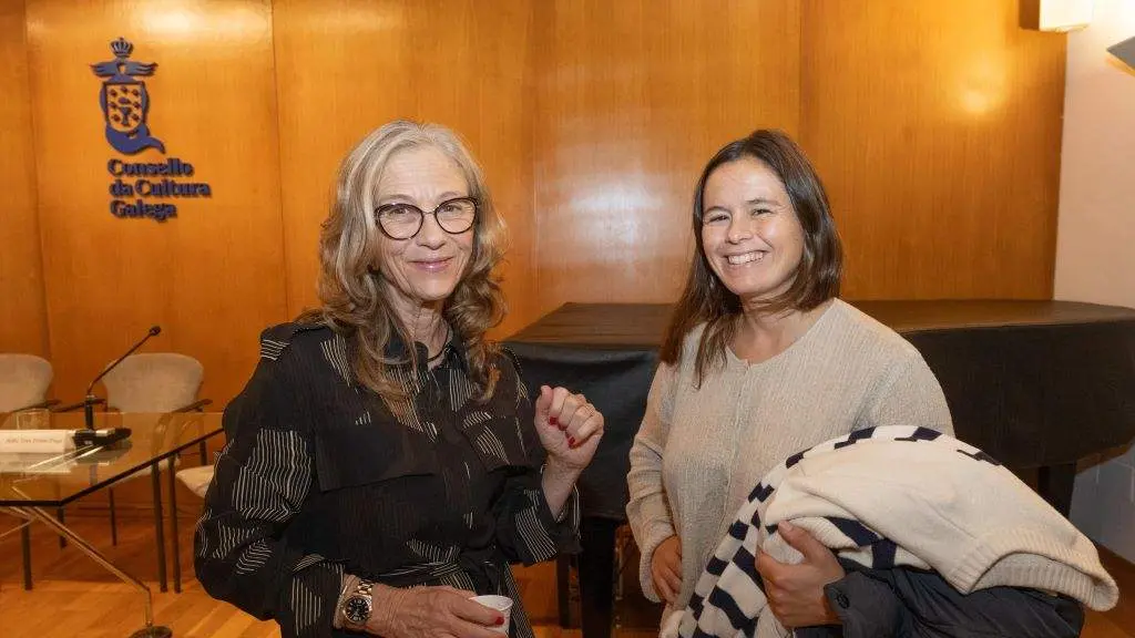 A primeira ol&iacute;mpica galega, Marta Bobo (&aacute; esquerda), coa medallista Sof&iacute;a Toro. [Foto: Arxina]