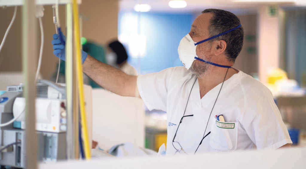 Persoal sanitario do Sergas durante a súa xornada no Hospital da Mariña. (Foto: Xunta da Galiza).