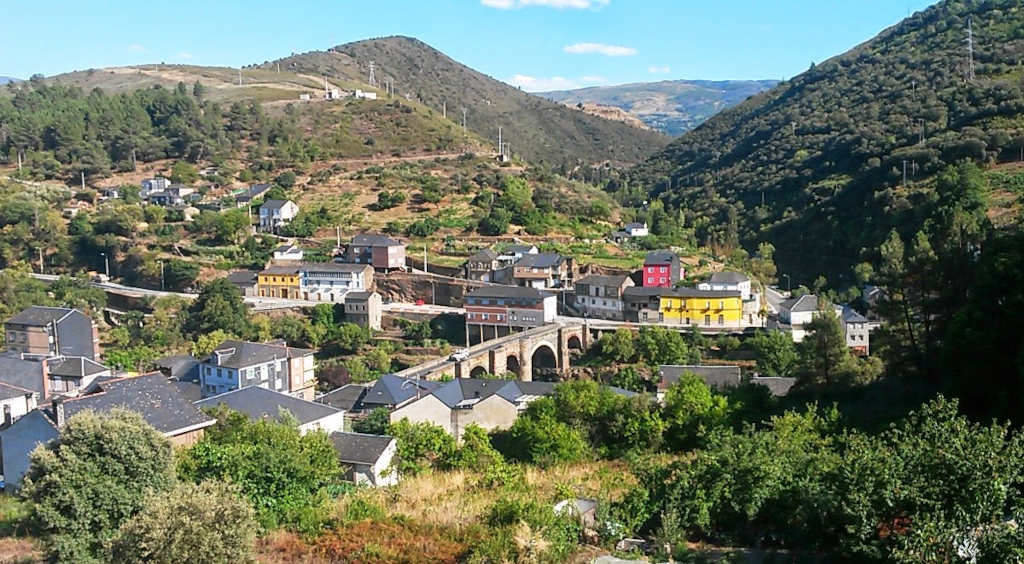 Vista de Carballeda de Valdeorras nunha imaxe de arquivo (Foto: Concello de Carballeda).