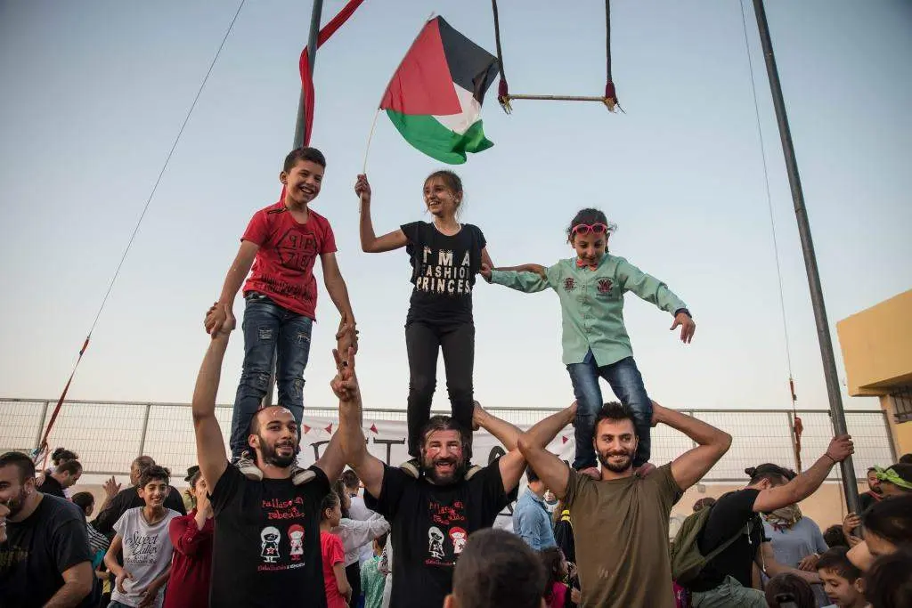 Actuaci&oacute;n de Pallasos en rebeld&iacute;a en Palestina, en 2017.