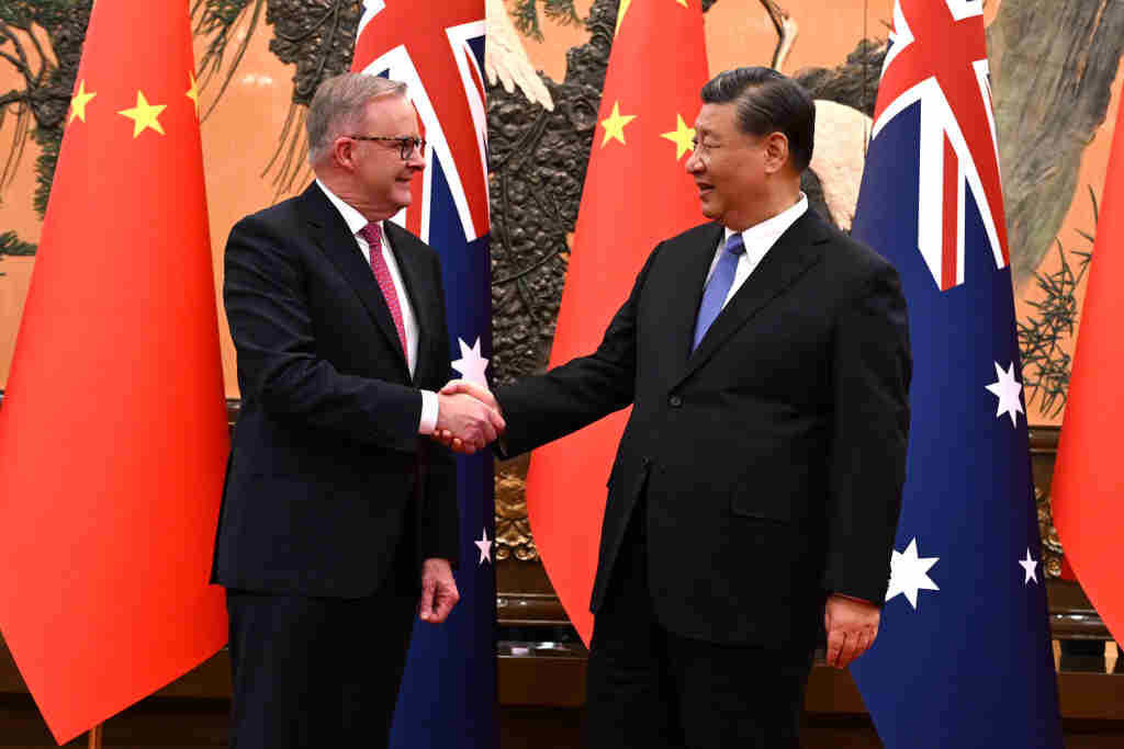 Anthony Albanese e Xi Jinping, líderes de Australia e a China, hoxe. (Foto: AAPIMAGE / DPA)