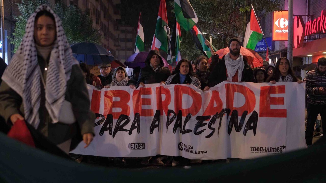 Manifestación en apoio a Palestina, esta segunda feira en Compostela (Foto : Nós Diario).