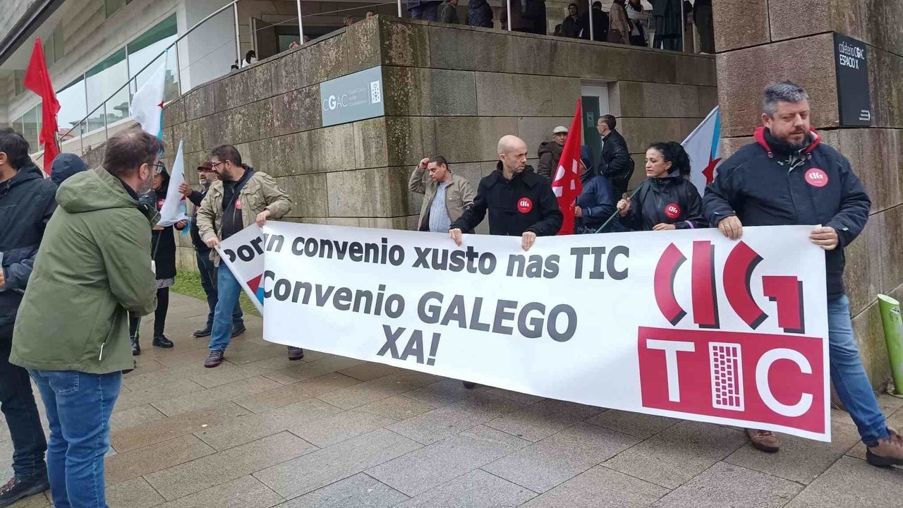 Mobilización da CIG no sector das TIC, esta quinta feira en Compostela (Foto: Europa Press).