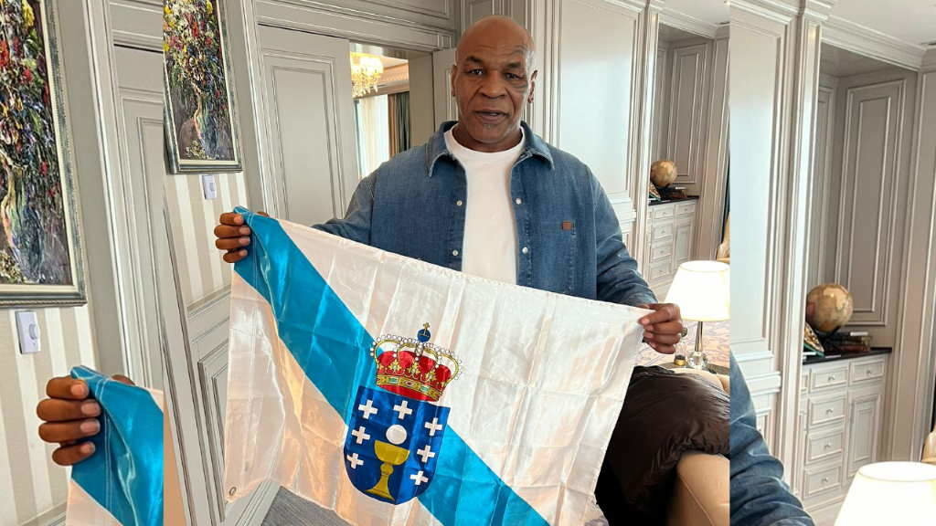Maike Tyson posa coa bandeira galega. (Foto: Federación Galega de Boxeo).