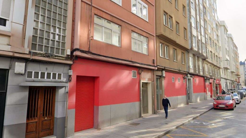 A agresión produciuse no número 3 da rúa Tornos da Coruña. (Foto: Google)