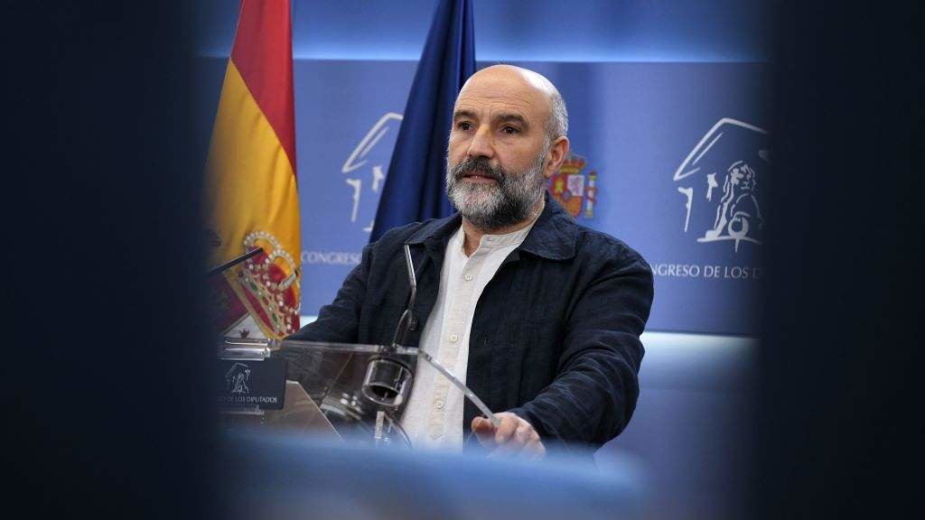 O deputado e portavoz do BNG no Congreso, Néstor Rego, hoxe, en rolda de prensa. (Foto: Fernando Sánchez / Europa Press)