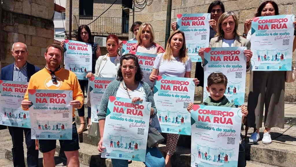 Campaña polo comercio local, en galego, impulsada polo colectivo de empresarios o pasado ano. (Foto: Nós Diario).