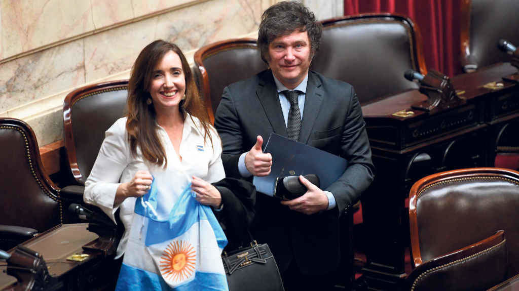 Javier Milei e a súa número dúas, Victoria Villarrue (Foto: Raul Ferrari / telam / dpa).