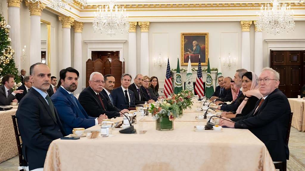 Ministros de Exteriores de Qatar, Egipto, Turquía, Jordania, Palestina y el secretario de Estado de EEUU Antony Blinken. (Foto: EP).