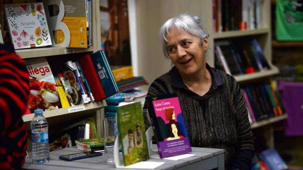 En Foz (A Mari&ntilde;a) at&oacute;pase a Librar&iacute;a Bah&iacute;a de Cielo Fern&aacute;ndez. [Foto: Paula dos Anjos]