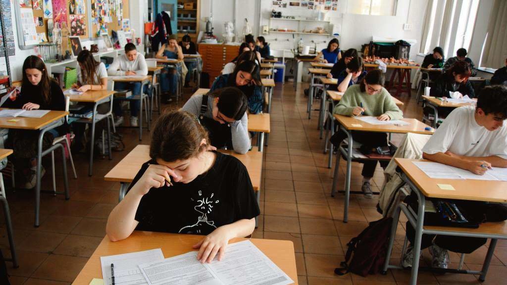 Alumnado de Secundaria durante a realización dun exame. (Foto: Alberto Paredes / Europa Press)