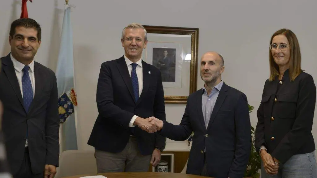 Alfonso Rueda e Gonzalo P&eacute;rez X&aacute;come mantiveron un encontro o pasado 4 de outubro para analizar as demandas da cidade de Ourense. (Foto: Rosa Veiga / Europa Press)