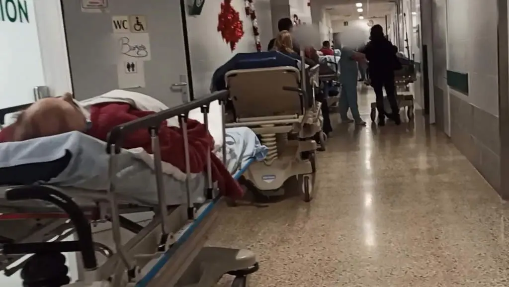 Colapso esta terza feira no CHUS (Foto: Asociaci&oacute;n de Pacientes e Usuarios do CHUS).
