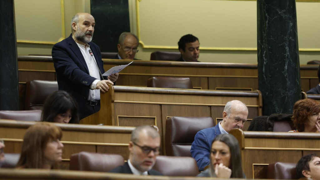 Néstor Rego interpela o ministro de Transportes, Óscar Puente esta cuarta feira (Foto: Nós Diario).