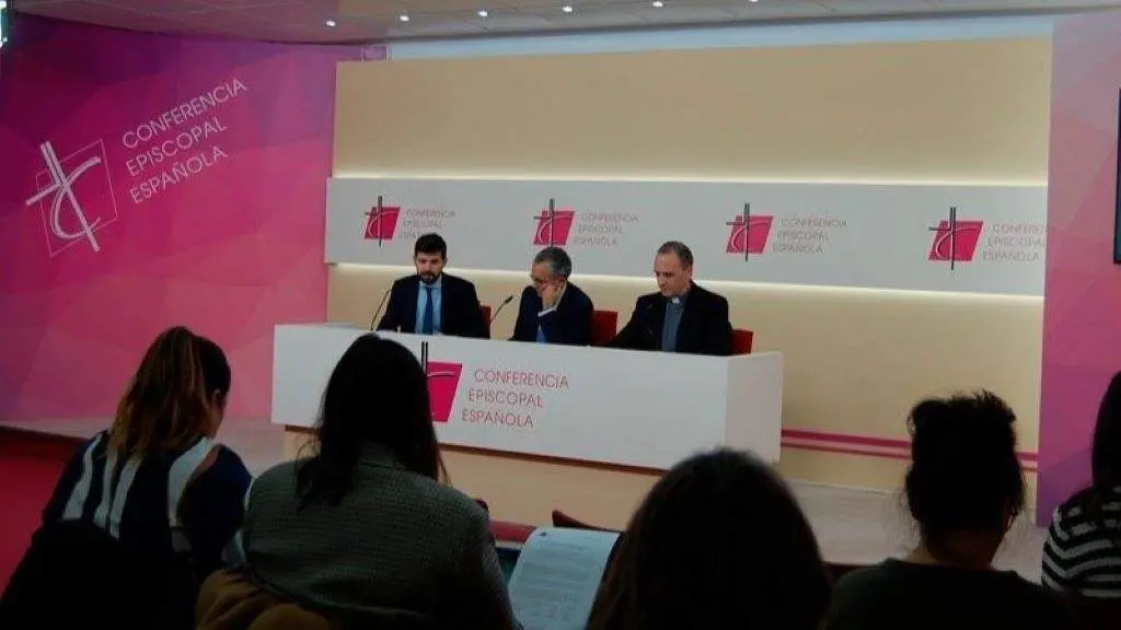 Rolda de prensa de representantes da Conferencia Episcopal, hoxe. (Foto: Europa Press)