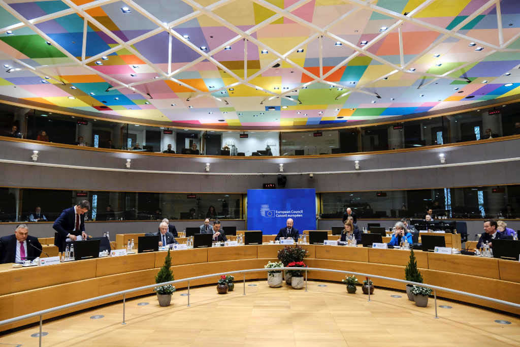 Reunión do Consello Europeo hoxe, co presidente Charles Michel (centro) dirixindo a cimeira. (Foto: Alexandros Michailidis / Consello Europeo)