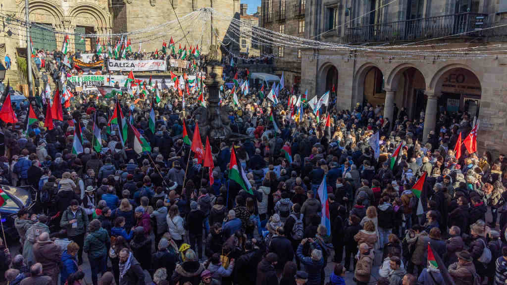 Mobilización o pasado domingo en Compostela para exixir a fin do xenocidio contra o pobo palestino que está a perpetrar Israel. (Foto: Xan Muras)