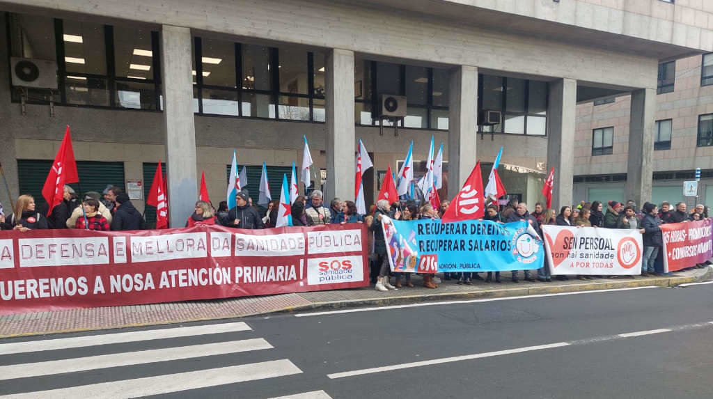 Mobilización esta terza feira ante o Parlamento galego (Foto: Nós Diario).