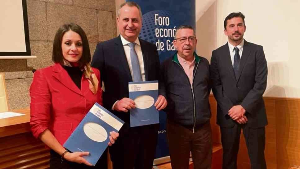 Lucía Ferreira, José Manuel Andrade, Edelmiro López Iglesias e Alfonso Ribas, esta quinta feira (Foto: Foro Económico).