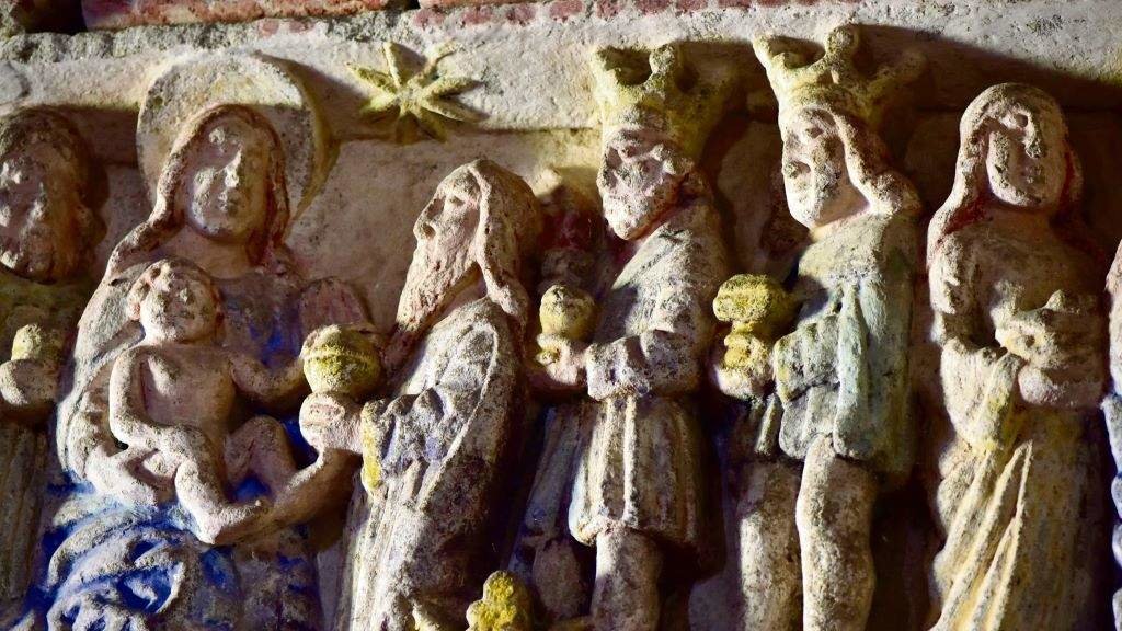 Adoración dos Reis na Igrexa de San Xulián de Ventosa (Agolada, comarca de Deza). [Foto: Sole Felloza]