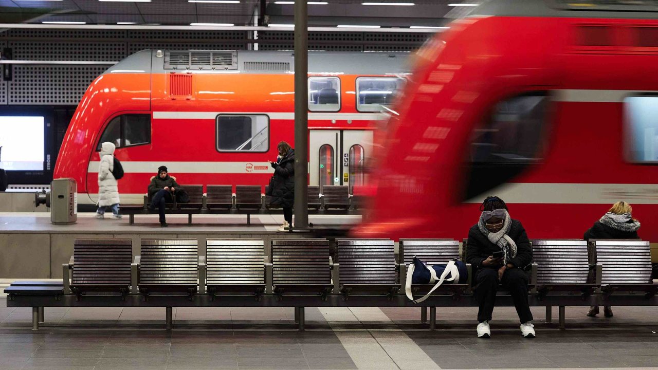 Estación de trens en Berlín, Alemaña (Foto: Joerg Carstensen / DPA).