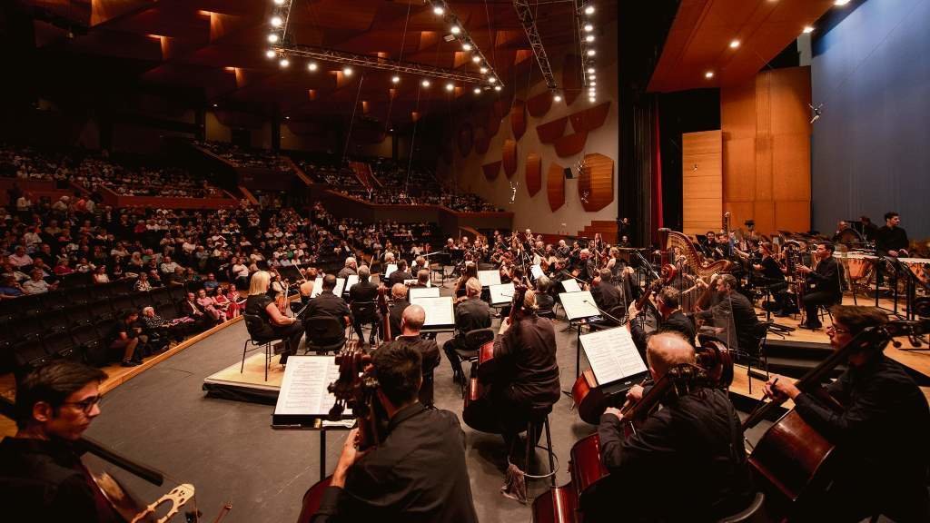 Concerto da Orquestra Sinfónica de Galicia con Clara-Jumi Kang ao violín e a dirección de  Roberto González-Monjas. (Foto: Carmen Martínez Torrón / OSG)