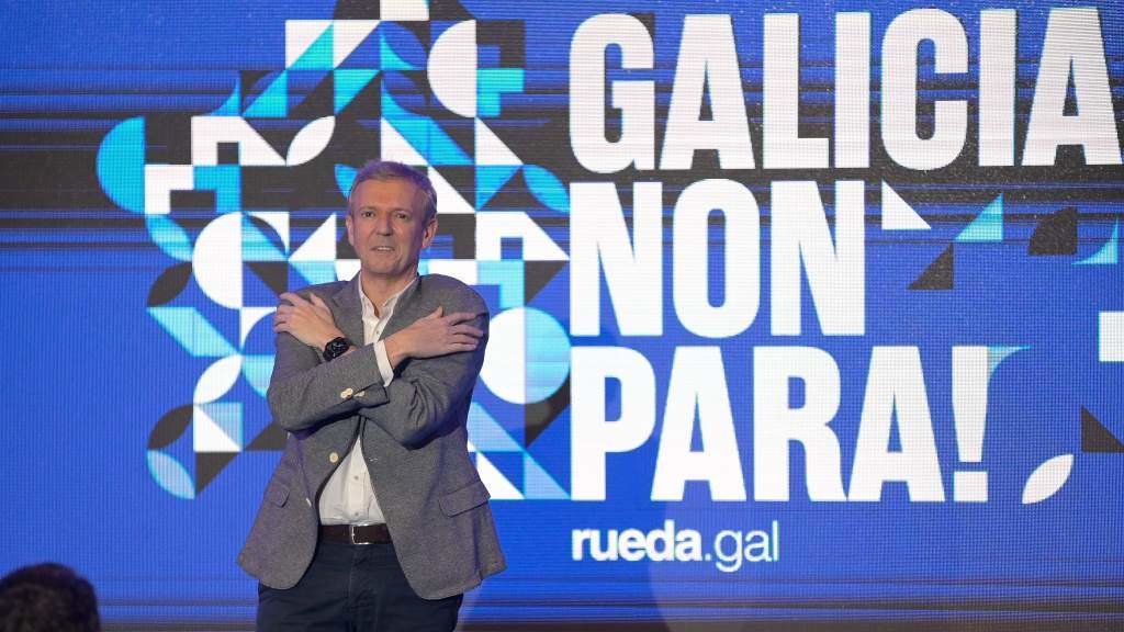 Alfonso Rueda, no acto do PP deste domingo na Coruña. (Foto: M. Dylan / Europa Press)