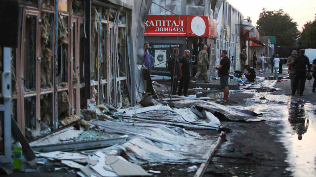 Efectos dun ataque ucraíno a un mercado na rexión de Donetsk. (Foto: Vyacheslav Madiyevskyy / Europa Press / Contacto)