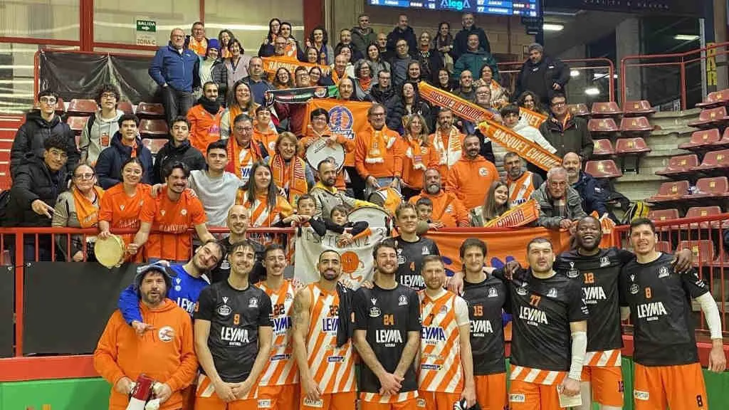 O apoio do 'Tsunami Laranxa' semella que a pr&oacute;xima tempada ser&aacute; decisivo no Coliseum. (Foto: B&aacute;squet Coru&ntilde;a).