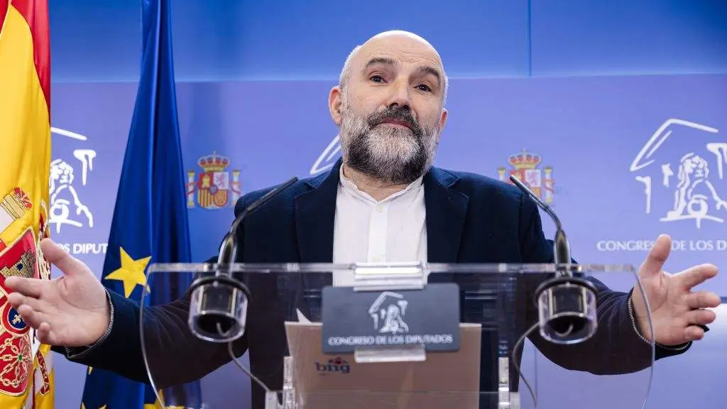 O deputado do BNG no Congreso, N&eacute;stor Rego, hoxe, en rolda de prensa. (Foto: Carlos Luj&aacute;n / Europa Press)