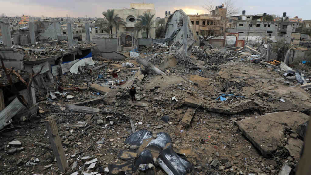 Área atacada no sur de Gaza. (Foto: Rizek Abdeljawad / Europa Press / Contacto)
