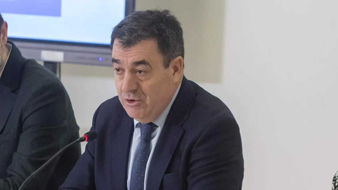 Rom&aacute;n Rodr&iacute;guez, conselleiro de Educaci&oacute;n, esta cuarta feira. (Foto: Xunta da Galiza)