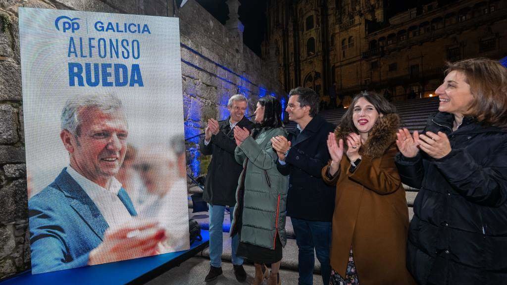 O Partido Popular elixiu Compostela para facer a tradicional 'colada inicial' da campaña. (Foto: Nós Diario)