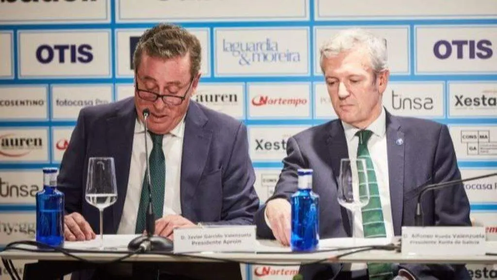Javier Garrido Valenzuela, presidente de Aproin, e Alfonso Rueda Valenzuela, presidente da Xunta. (Foto: Aproin)