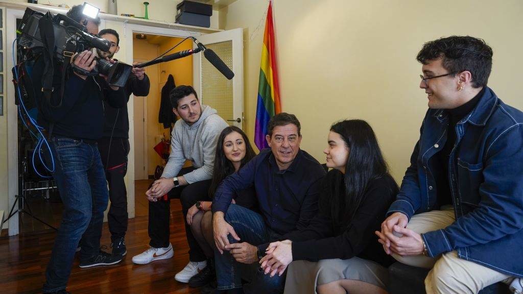 Besteiro (no centro), durante a grabación do primeiro episodio do programa 'Besteiro Directo'. (Foto: Nós Diario)