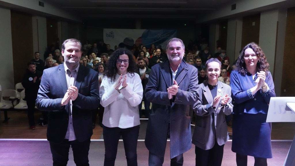 Camilo Vila, Noa Presas, Anxo Quintana, Xaira Pena e Sonia Vidal. (Foto: Nós Diario)