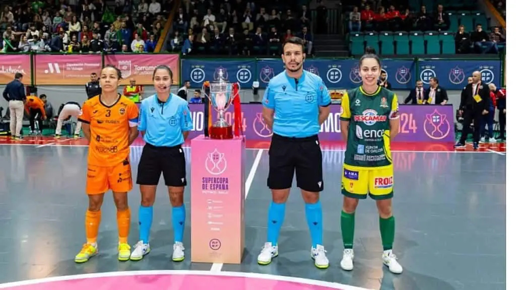 Burela e Poio reeditar&aacute;n o recente partido pola Supercopa. (Foto: RFEF).