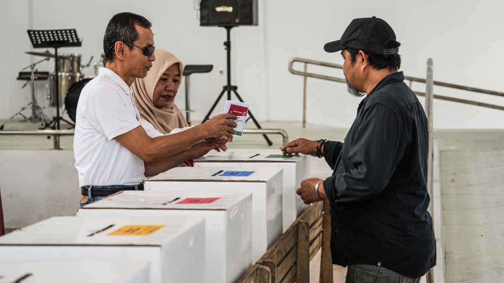 Xornada electoral onte no sur da illa indonesia de Sulawesi. (Foto: Herwin Bahar / Zuma Press / ContactoPhoto)
