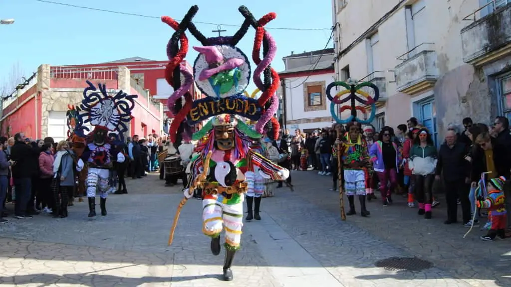 Boteiro de Viana do Bolo no Domingo Gordo de 2023. (Foto: Rafael Quint&iacute;a).