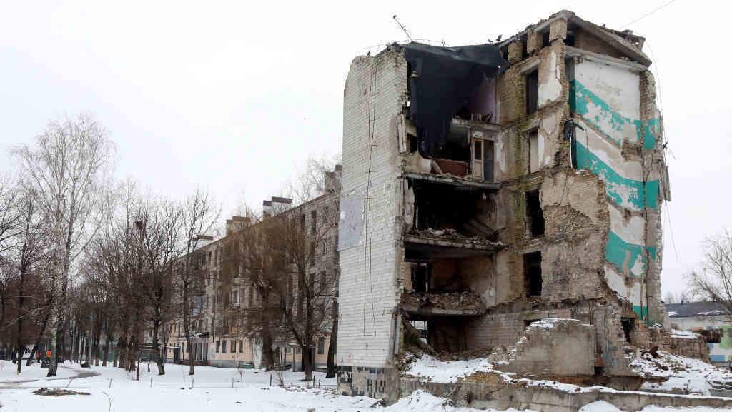 Edificio destruído na rexión de Kíiv, Ucraína. (Foto: Volodymyr Tarasov / Zuma Press)