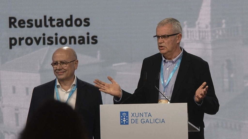 Santiago Villanueva (á dereita) é o director xeral de Emerxencias. (Foto: Europa Press).