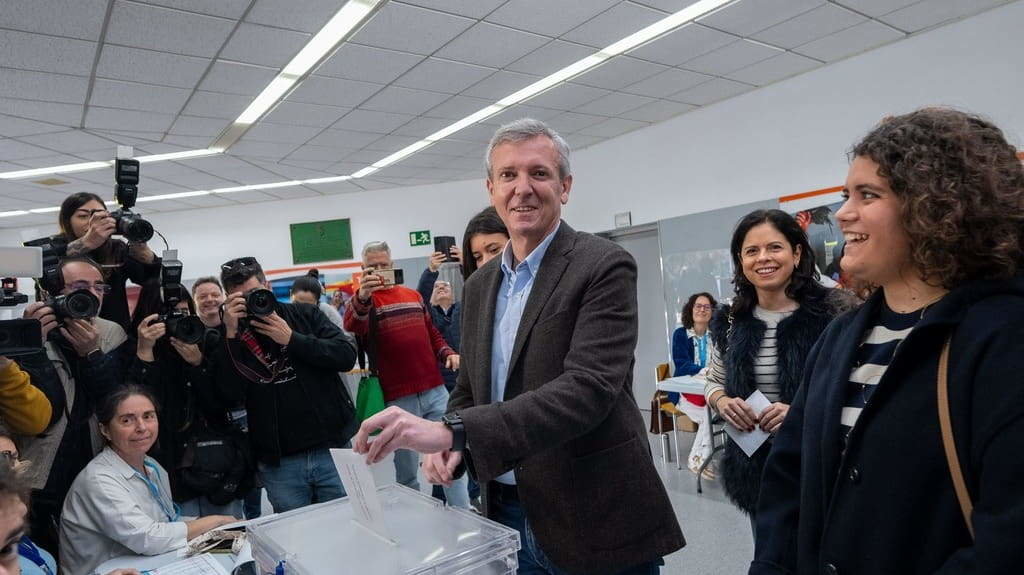 Rueda, votando no Centro Galego de Tecnificación Deportiva de Pontevedra. (Foto: Europa Press).