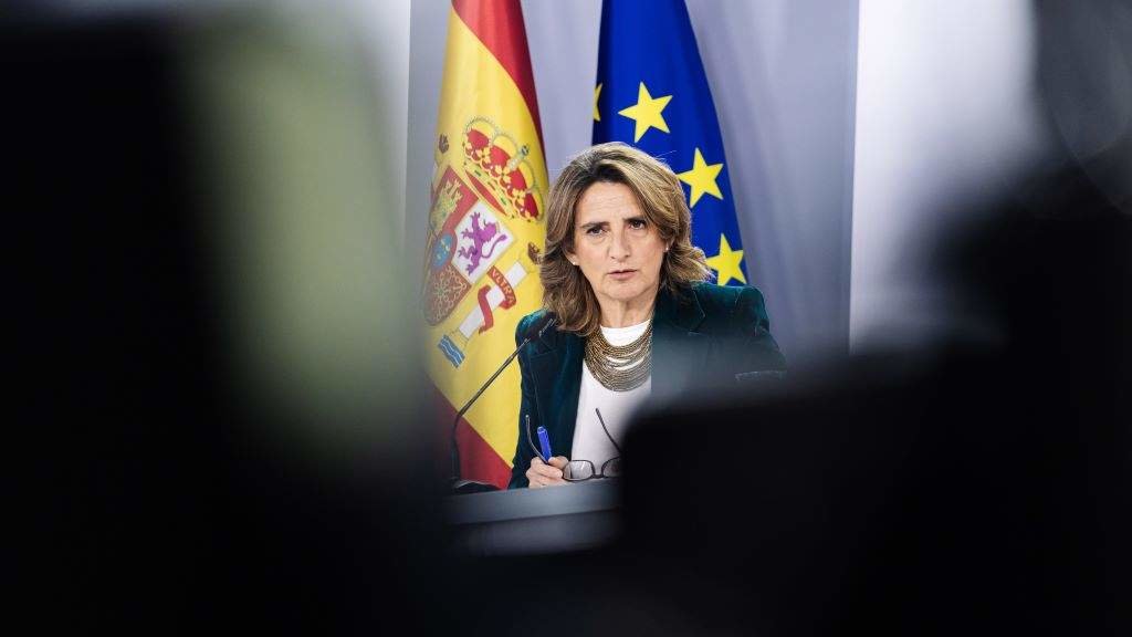 A vicepresidenta terceira e ministra para a Transición Ecolóxica e o Reto Demográfico, Teresa Ribera, en rolda de prensa. (Foto: Carlos Luján / Europa Press)