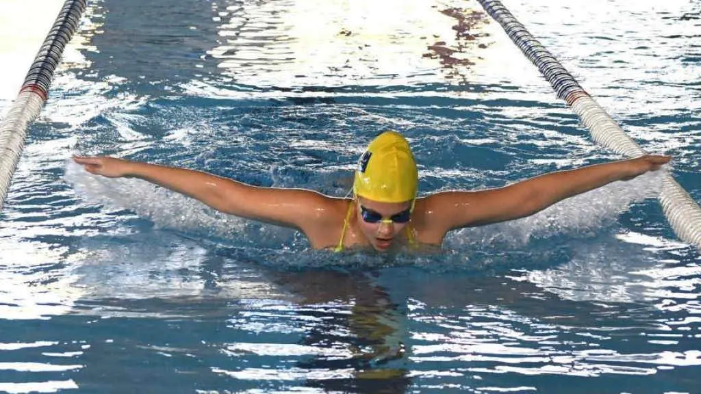O certame ter&aacute; lugar nas instalaci&oacute;ns da piscina universitaria. (Foto: Santi Alvite - USC)