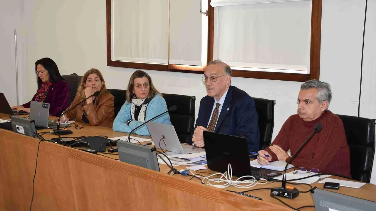 Reuni&oacute;n do Consello de Goberno da UVigo, esta cuarta feira (Foto: UVigo).