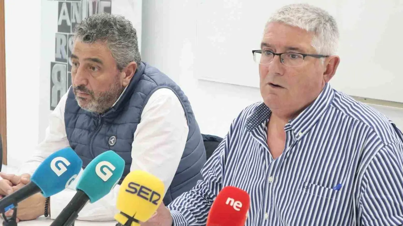 Jos&eacute; Ram&oacute;n Gonz&aacute;lez e F&eacute;lix Porto, representantes de UUAA (Foto: N&oacute;s Diario).